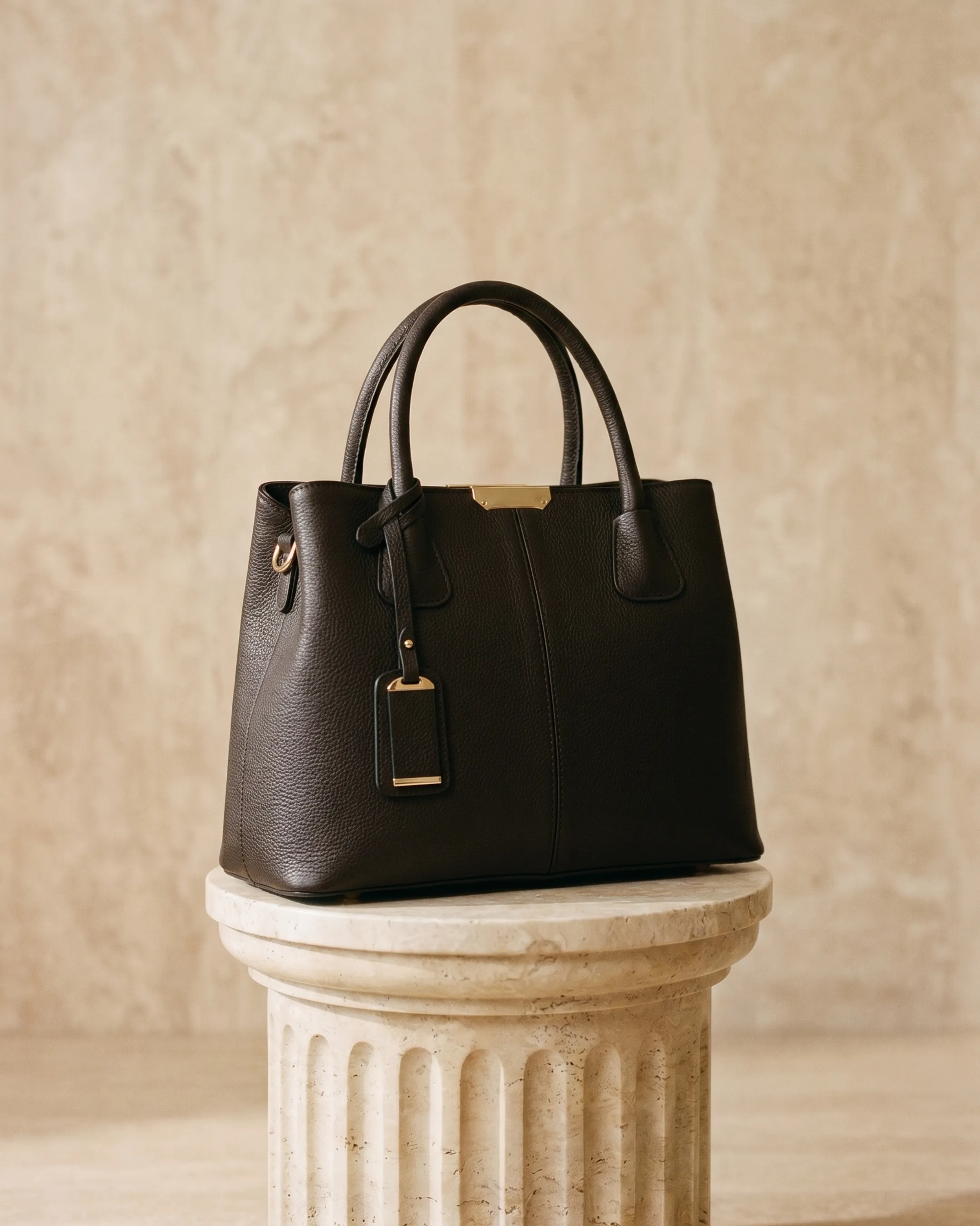Hugo Caesar Tassi large-capacity pebbled-leather tote bag in Basalt — studio packshot, Hugo Caesar Tassi