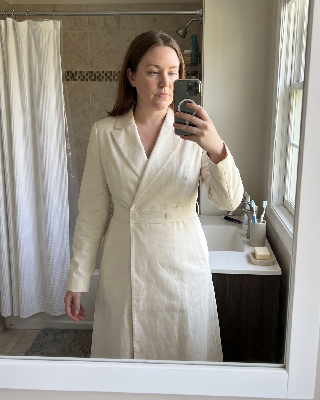 Customer selfie of the Hugo Caesar Tassi Drusilla in Travertine