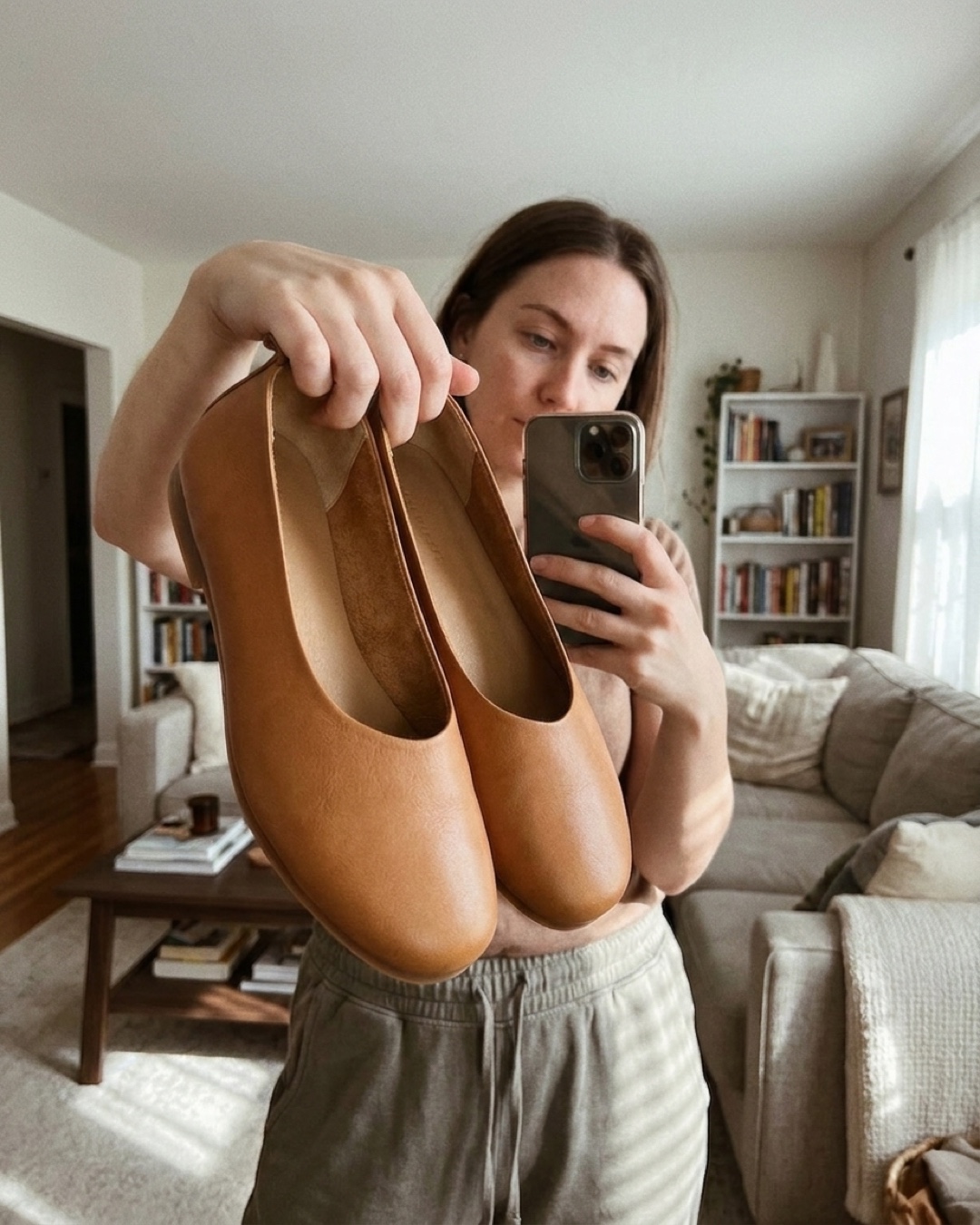 Customer selfie of the Hugo Caesar Tassi Septima in Cuoio